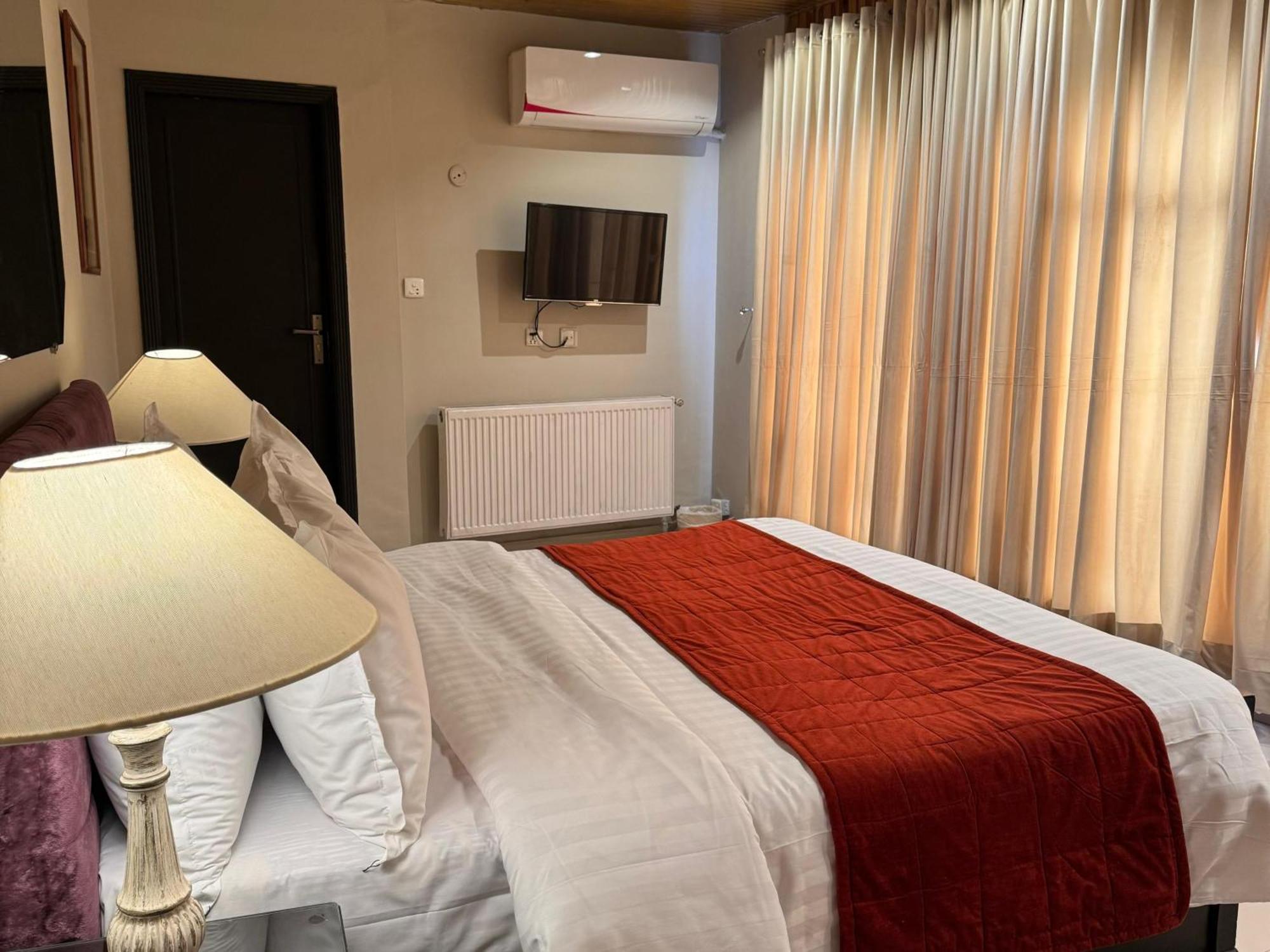 Maisonette Firhill Hotel & Resort Murree Bagian luar foto